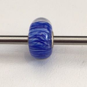 Trollbeads SPIROGRAPH blue glass bead